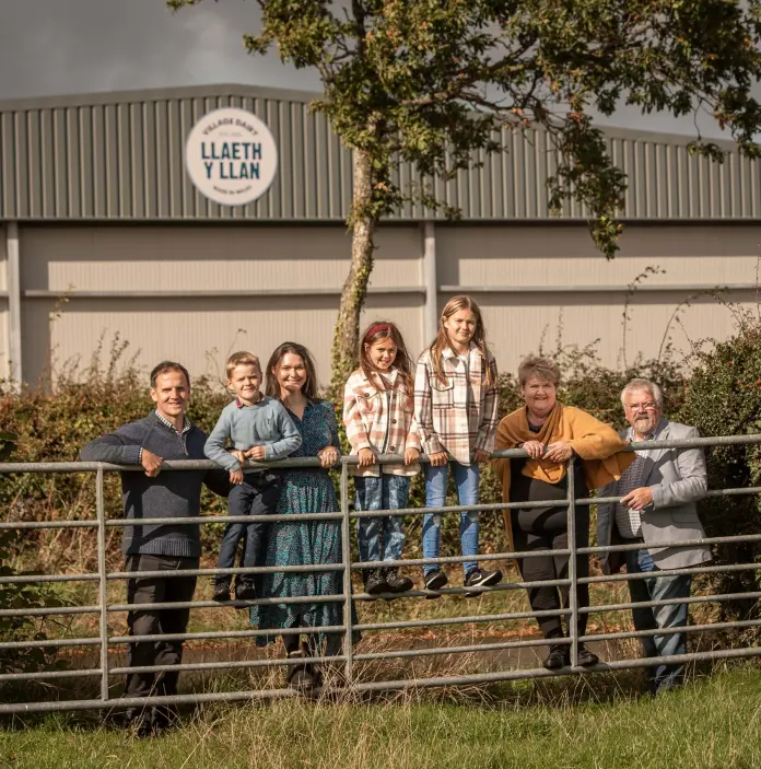 Llaeth y Llan family