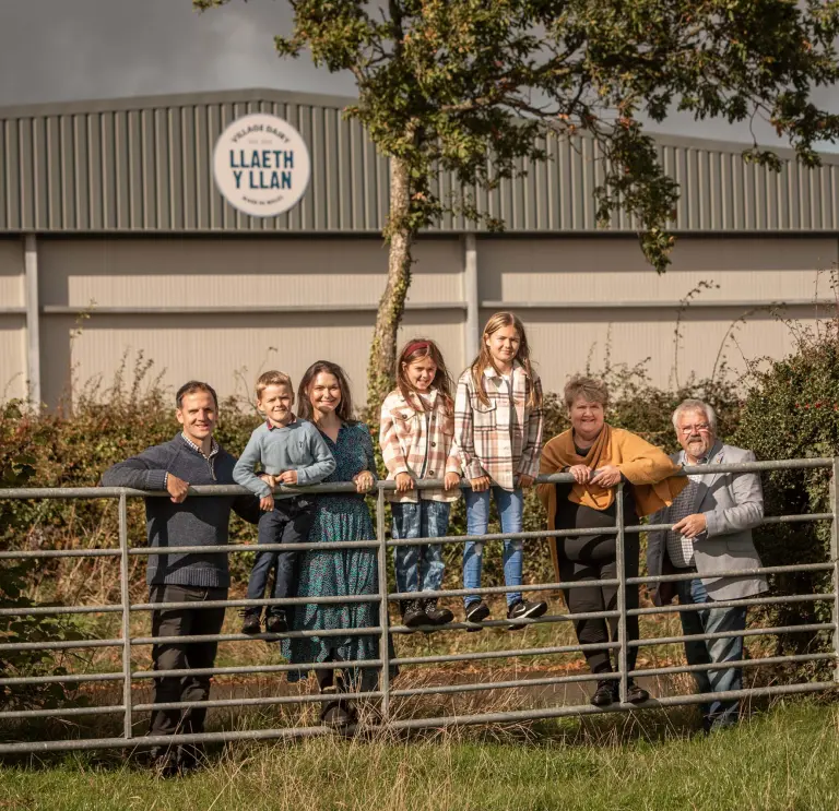 Llaeth y Llan family